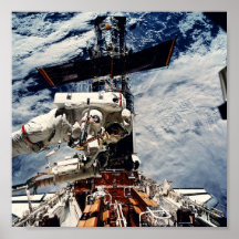 Astronaut working on the Hubble Space Telescope Print