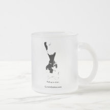 beer mug with silhouette photography