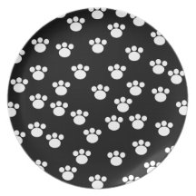 Black and White Animal Paw Print Pattern. Party Plates