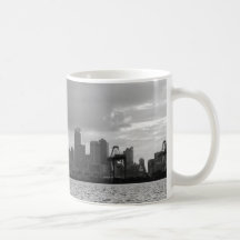 Black and White Auckland Skyline Coffee Mug
