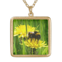 busy bee necklace