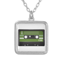 Casete verde colgante
