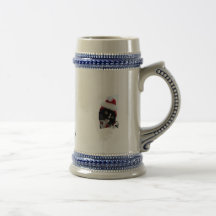Cat with yellow eyes in Santa Hat head pic Mugs