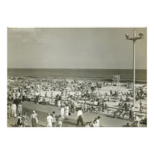 Crowded Beach Invitations