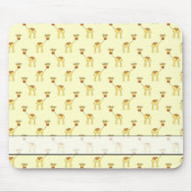 Cute Giraffe Pattern on Yellow. Mouse Pad