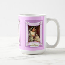 Cutting the cake mugs