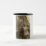 daughter by mother and building coffee mugs