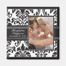 Elegant Damask Wedding Favour Magnet: black/white