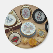 Embroidered miniatures in frames magnets