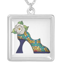 Fashion Show with rose Pendants