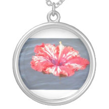 FLOWER NECKLACE
