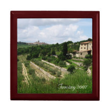 Gift Box - Tuscan Vineyard and Hill Town