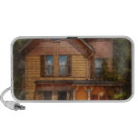 House - Victorian - The wayward inn iPhone Speaker