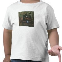 Jozsef Rippl-Ronai - Dawn in an intimate room Tshirt