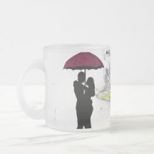 Kiss under the umbrella taza