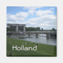 Lock in Dutch canal Magnets
