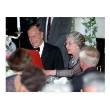 No.20 HM Queen Elizabeth II, President George Bush Post Cards