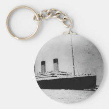 Passenger Liner Steamship RMS Titanic Keychain