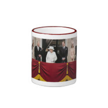 Queen Elizabeth Diamond Jubilee commemorative mug