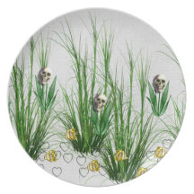 Skulls In The Weeds Party Plates