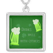 St Patricks Day Drinks Well Necklace