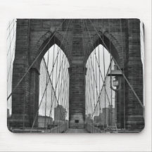 The Brooklyn Bridge in New York City Mousepad