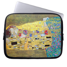 The Kiss (original Der Kuss) by Gustav Klimt Laptop Sleeve