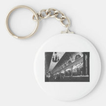 The LOUVRE Key Chain