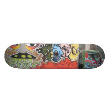 Truck Aliens Graffiti Skate Board