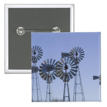USA, TEXAS, Lubbock: American Wind Power Centre Button