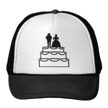 Wedding cake with bride and groom cartoon mesh hat