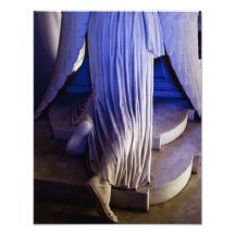 Weeping Angel statue Photograph