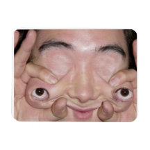 WEIRD EYES MAGNET