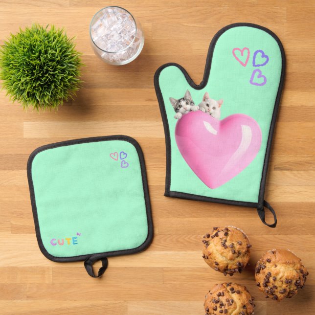 ハートにちょこんと乗るかわいい猫たち♡ OVEN MITT & POT HOLDER SET (Top Down)