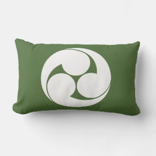 左三つ巴（地抜き） LUMBAR CUSHION