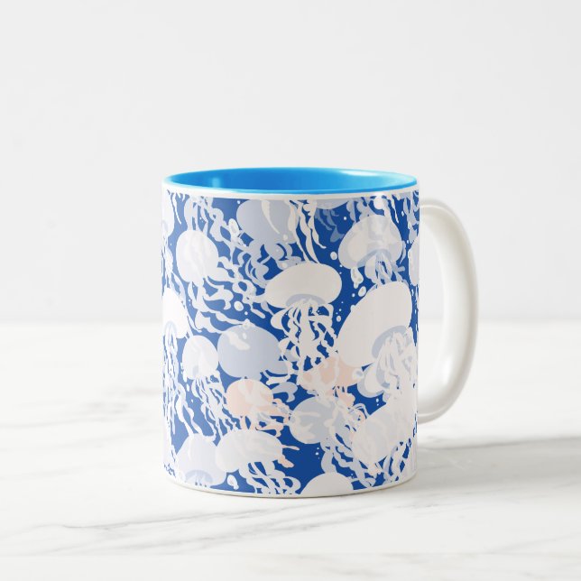 足元にご注意！ Two-Tone COFFEE MUG (Front Right)