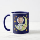 Search for astronaut on moon mugs Illustration
