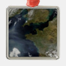 Search for satellite christmas tree decorations Outdoors
