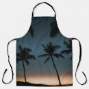 Search for coconuts aprons Sea