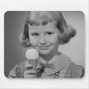 Search for 7 mousepads Black and white
