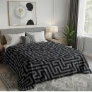 Search for labyrinth blankets Geometric