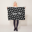 Search for footprints blankets Dog