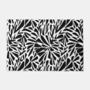 Search for monochrome doormats Pattern