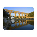 Search for aqueduct magnets Pont du gard
