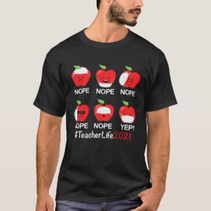 100 Days of School Teacher  Apple Wearing Mask Wro T-Shirt