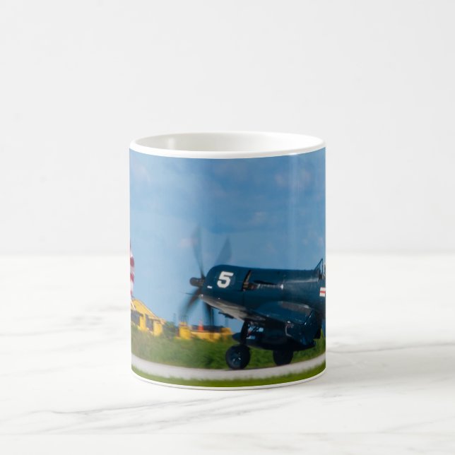 124692 F4U-5N Corsair Landing mug (Center)