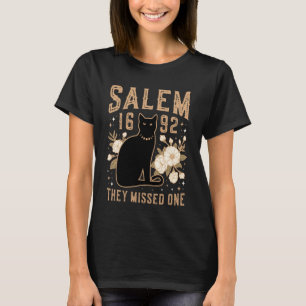 1692 They Missed One Salem Witch Trials Black Cat  T-Shirt