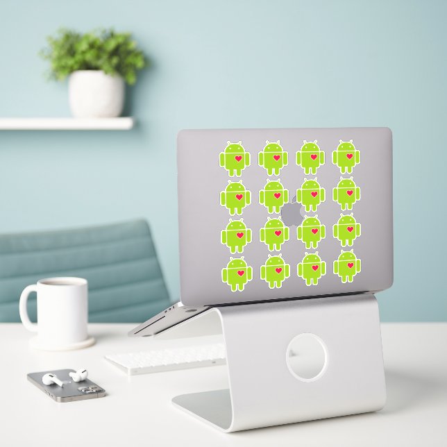 16 Android Robot Love (Laptop On Desk)