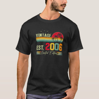 16 Years Old Awesome Vintage 2006 Retro 16Th Birth T-Shirt