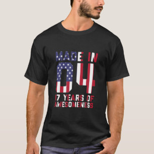 17Th Birthday USA Boy Girl 17 Year Old Teen Gifts T-Shirt
